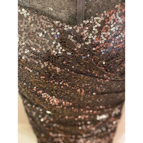 LA FEMME Ruched Sequin Trumpet Gown In Gunmetal Size 8 $469 - Picture 8 of 10